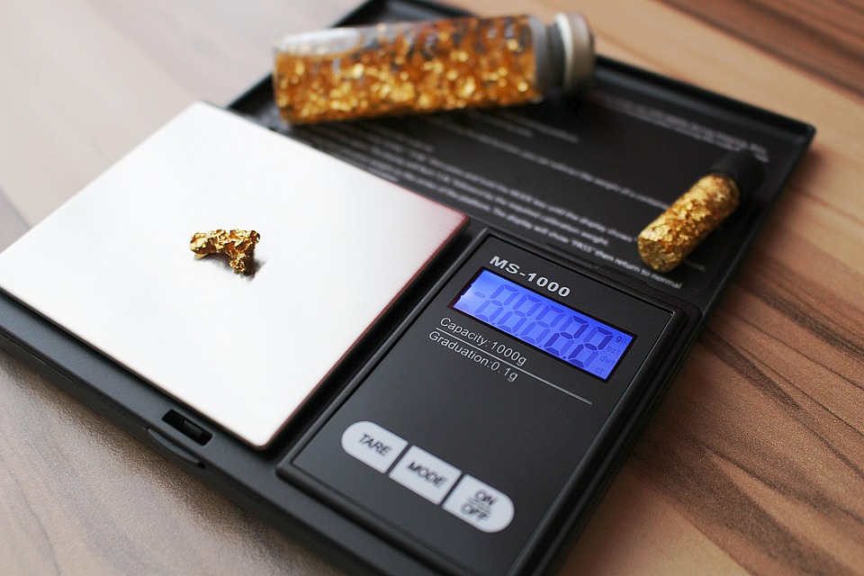 مسدس اختبار النقاء XRF الذهبي: ما تحتاج إلى معرفته قبل الشراء